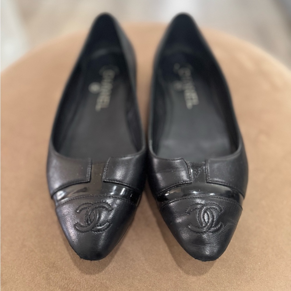 CHANEL Black Leather Pointed Flats